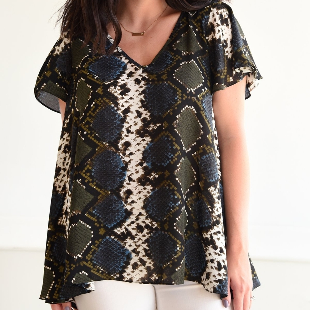 ❌SOLD❌🌠2/$20Boho Flutter Sleeve Top